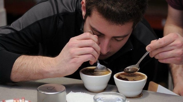 kopi spesialti adalah kopi dengan nilai tinggi dari cupping test